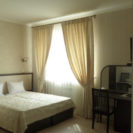 Royal Hotel Harkov Szoba fotó