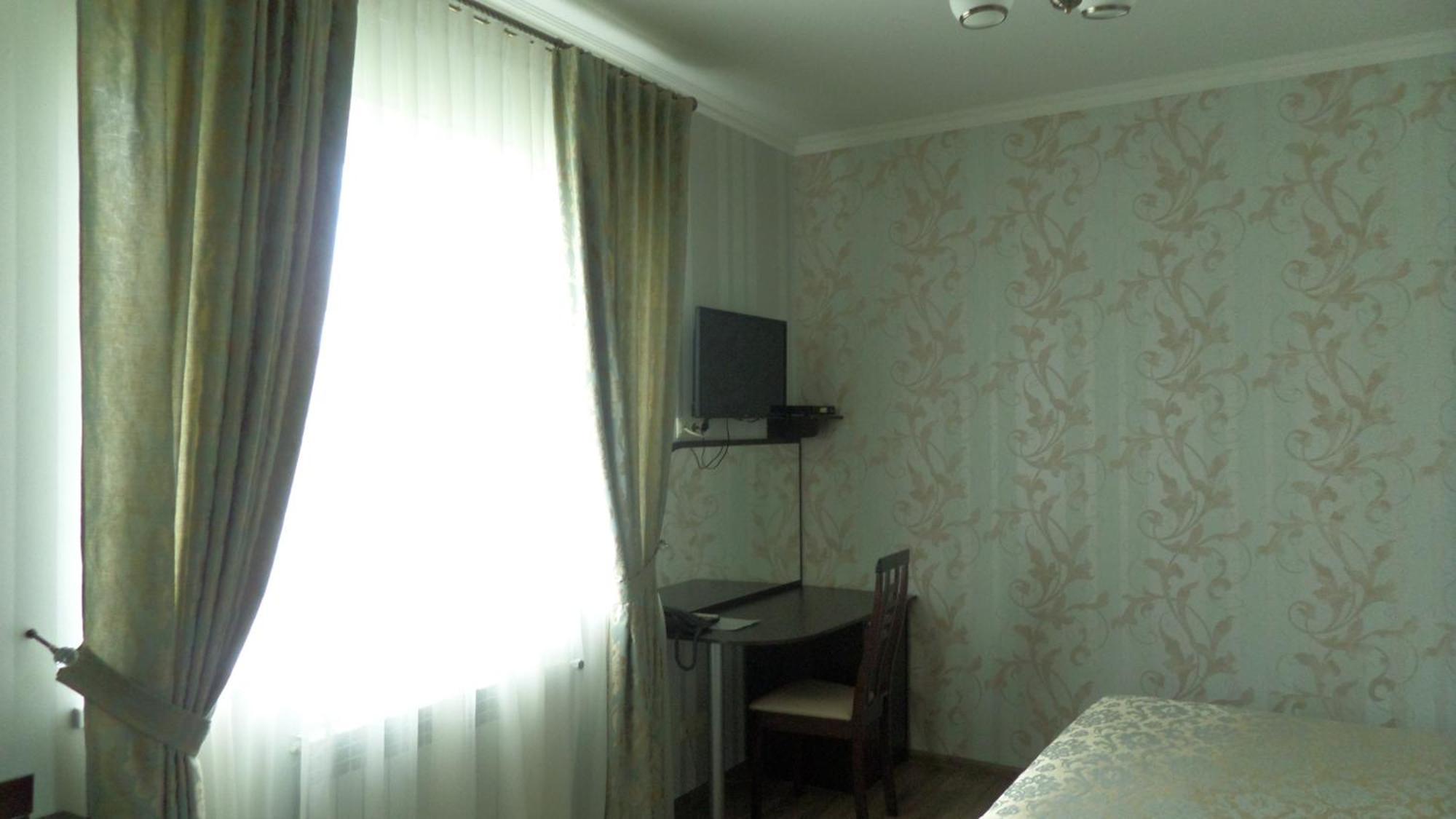 Royal Hotel Harkov Szoba fotó