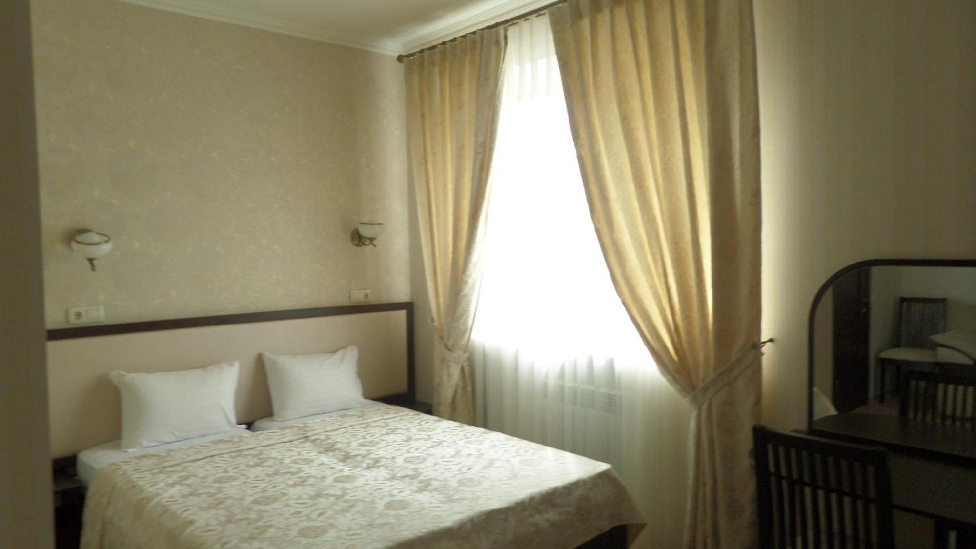 Royal Hotel Harkov Szoba fotó