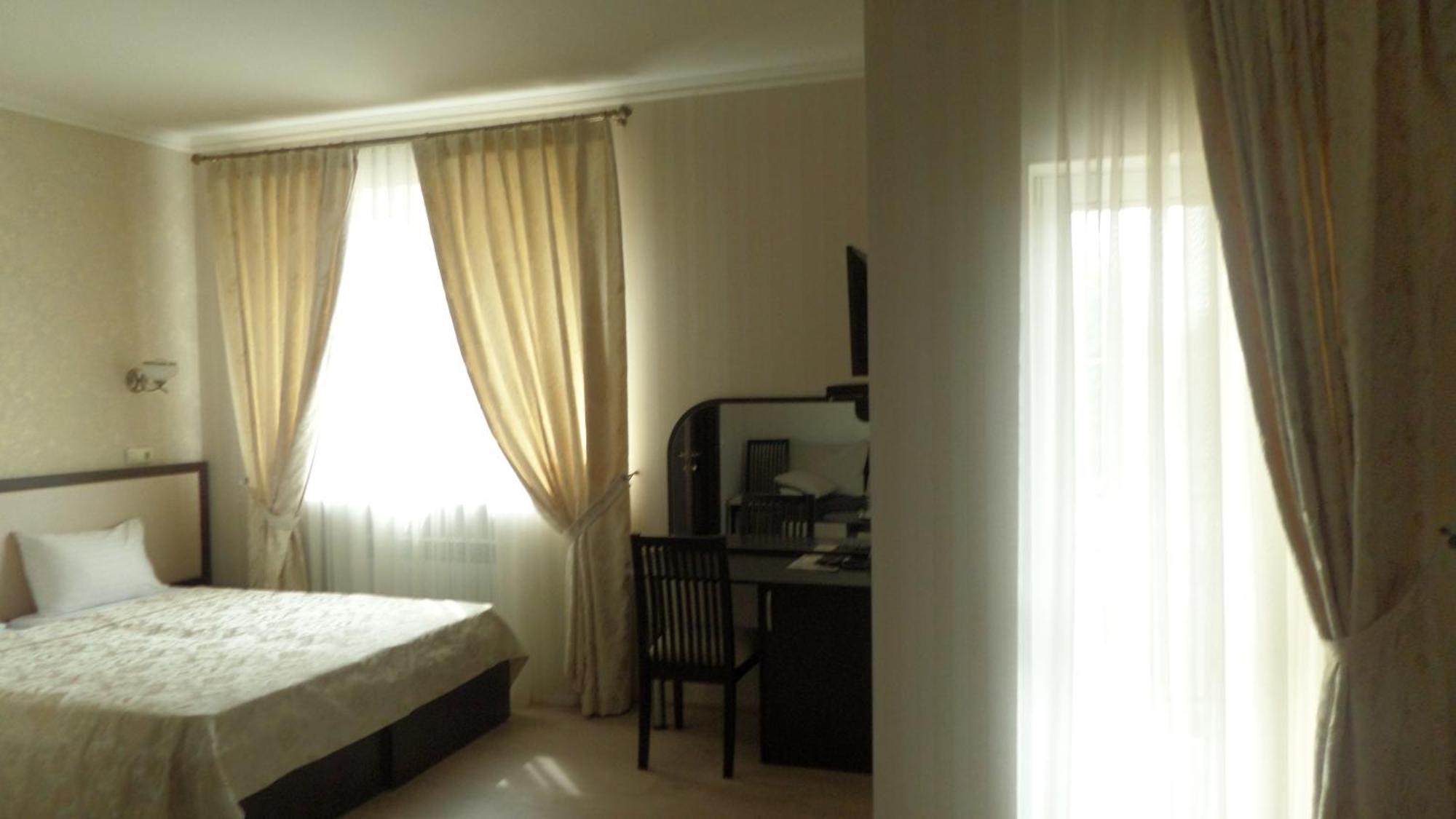 Royal Hotel Harkov Szoba fotó