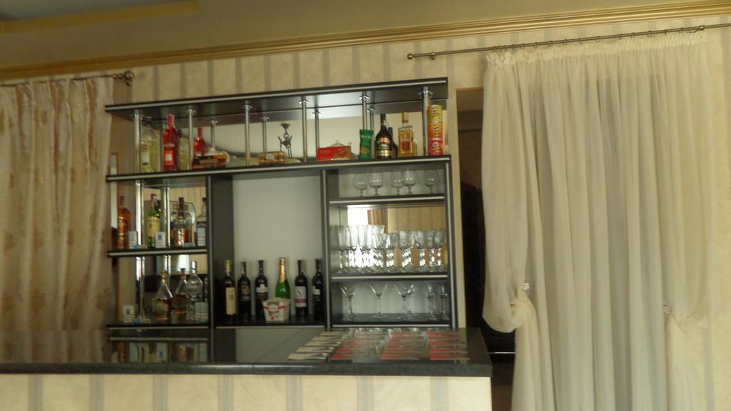 Royal Hotel Harkov Kültér fotó