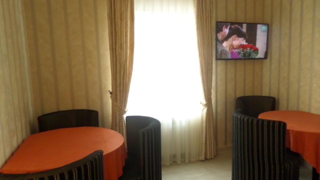 Royal Hotel Harkov Kültér fotó