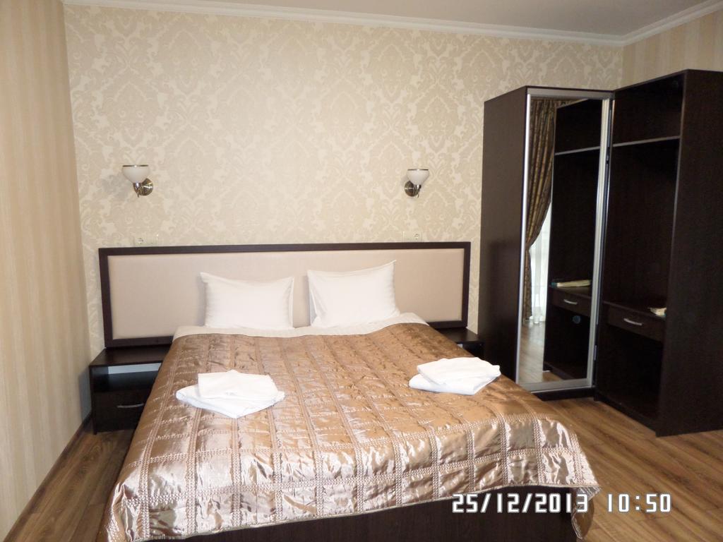 Royal Hotel Harkov Szoba fotó