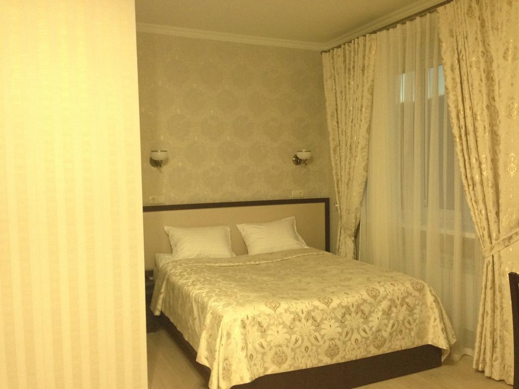 Royal Hotel Harkov Kültér fotó